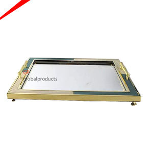 Plateau de service en verre traditionnel nouvellement arrivé avec poignées dorées et bordure métallique décorative Plateau de service carré - Product Image 1