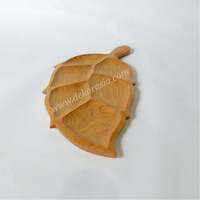 Ensemble de vaisselle écologique vintage en teck artisanal en forme de feuille, bols de service, assiettes et ustensiles de cuisine