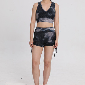 Ropa Deportiva de 2 piezas para gimnasio, sujetador y pantalones cortos, estilo cruzado en la espalda, con diseño de sublimación - Product Image 3