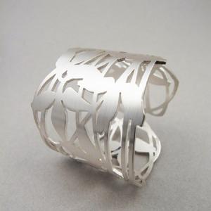 Rond de serviette en métal aluminium fait à la main de conception personnalisée des plus tendances pour la vaisselle de fête - Product Image 5