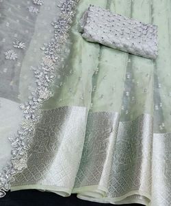 Sari en soie jacquard Banarasi pour femme, idéal pour les occasions spéciales, mariages, fêtes, festivals, usage quotidien, multicolore, en coton et soie doux - Product Image 5