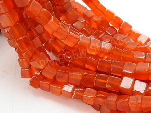 หินคาร์เนเลียนสีส้มทรงลูกบาศก์ ขัดเรียบ ทำมือจากหินธรรมชาติ ความยาว 16 นิ้ว สำหรับทำเครื่องประดับ - Product Image 2