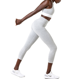 Conjunto deportivo OEM Seamless Yoga White Comfort, bra y leggings para gimnasio, conjunto de leggings y bra con aberturas para mujeres/niñas. - Product Image 6