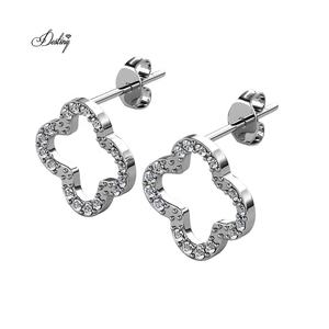 Daisini Boucles d'oreilles trèfle porte-bonheur à quatre feuilles ornées de cristaux Swarovski Bijoux en plaqué or 18 carats pour dame - Product Image 6