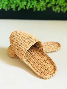 Pantoufles en jacinthe d'eau faites à la main pour la maison, le spa, l'hôtel, en provenance du Vietnam - Product Image 4