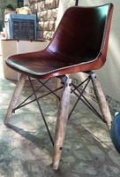 Chaise de salle à manger en cuir vintage antique |   Siège industriel rétro marron et pieds en bois massif |   Artisanat AKKU ART EXPORTS Garantie de 3 ans