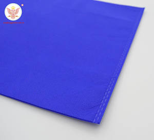 W-Cut gère les sacs non tissés pour les supermarchés fabriqués directement au Vietnam - Product Image 2