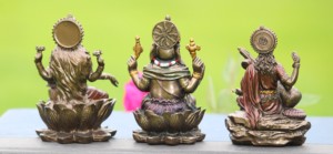 Statuette en résine miniature de la déesse Ganesha, Laxmi, Saraswati, Maa, Art déco, artisanat fait main, décoration d'intérieur, artisanat Nirmala, Rajasthan - Product Image 4