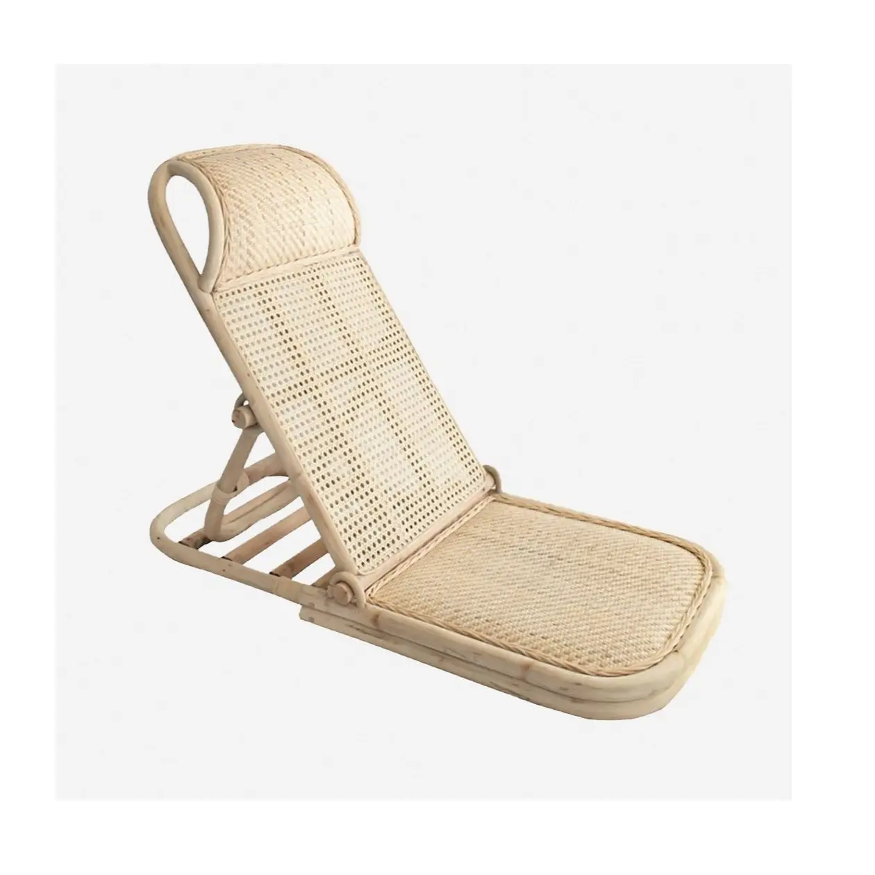 Handgemaakte Rotan Strandstoel Outdoor Moderne Ontspannen Luxe Draagbare Bamboe Lage Seat Zwembad Lounge Camping