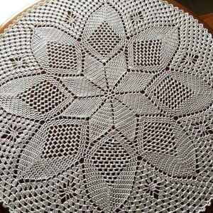   Posavasos de Cuerda con Diseño de Diamantes de la Suerte Hechos a Mano, Duraderos como el Amor - Product Image 1