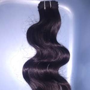Tissage de cheveux indiens naturels de couleur naturelle, extensions de cheveux humains vierges, body wave, ne s'emmêlent pas, sans perte et nœud, meilleure vente - Product Image 1