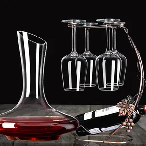 Ensemble d'accessoires de maison de mariage personnalisés de mode de luxe carafe transparente en verre à vin pour gobelet