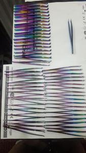 Juego de pinzas planas inclinadas puntiagudas de extensión de pestañas multicolor de acero inoxidable profesional de 8 piezas con bolsa de PVC - Product Image 3