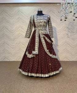 Collection de festivals indiens de créateurs au look riche Filet de broderie Travail de la pierre de soie avec lehenga choli avec dupatta Vêtement au meilleur prix pour femmes - Product Image 2
