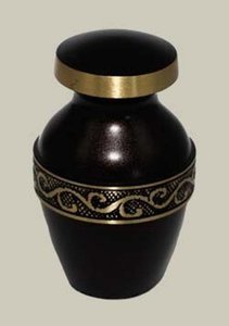 Zwarte crematie urnen set van 4 met gouden accenten en fluwelen zakjes. Duurzaam, elegant, zwarte kleur, solide uitvoering. - Product Image 2