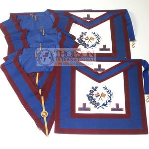 Tablier maçonnique de l'Arche Royale, ancien prêtre, broderie artisanale, point de croix complexe, broderie à l'aiguille, fait main, cuir, forme carrée - Product Image 1