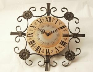 Merveilleuse horloge murale en métal forgé à la main fabriqué à la main vente chaude tenture murale nouveau Design horloge murale fantaisie - Product Image 1