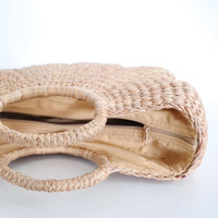 Sac en jacinthe d'eau en forme de demi-fleur, sac de plage en paille rond à anneau pour femmes, vente en gros au Vietnam