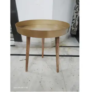 Mesa de café com 3 pernas de madeira e placa redonda decorativa com 3 pernas de madeira para decoração