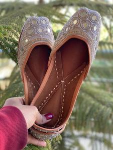 Unique Stylish <b>Women</b> Combo <b>Set</b> Jutti With Same Match Clutch Unique Clutch - Product Image 2