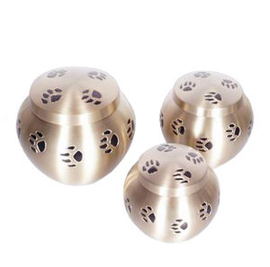 CLASSIC BLACK GLOSSY PAW MARK <b>PET</b> <b>URN</b> - Product Image 4