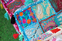 Pouf carré fait main, nouveau design indien patchwork, coussin de sol rayé, housse de coussin personnalisable pour la maison et l'hôtel