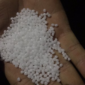 เม็ดพลาสติกโพลีอะซีตัล (POM) สำหรับฉีดขึ้นรูป ได้รับการรับรองมาตรฐาน วัตถุดิบเกรดท่อและแผ่น วัตถุดิบเกรดอาหาร ชิ้นส่วนยานยนต์ - Product Image 2