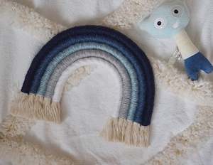 Fibre/Macramé arc-en-ciel bleu de haute qualité - Product Image 1