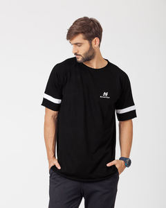 Camiseta de alta calidad para hombre, camiseta negra con rayas blancas en las mangas, Camiseta holgada para hombre al por mayor - Product Image 2