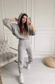 wholesale Custom Rhinestone Design High Quality Casual 100% Cotton Women Winter Crop Top <b>Plain</b> <b>Tracksuit</b> - Product Image 4