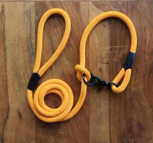 Correa para Perro Hecha a Mano en Color Amarillo Oscuro Mágico - Product Image 1