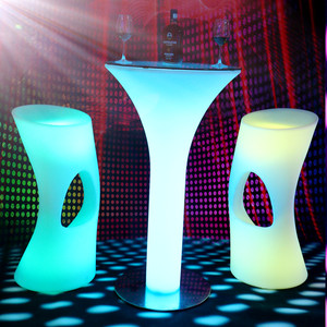 Table haute et chaises en plastique modernes à LED pour <span class=keywords><strong>bar</strong></span> à domicile et utilisation en discothèque d'hôtel - Product Image 5