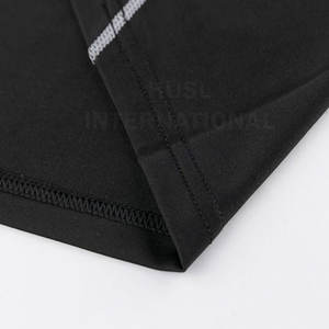 Chemises courtes de compression pour hommes LOGO personnalisé Vêtements de fitness pour la musculation Tops en tissu tricoté pour l'amincissement - Product Image 3