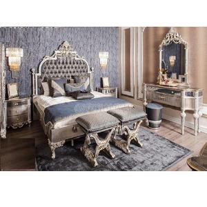 Conjunto de muebles de dormitorio tallados, Set de cama y dormitorio con acabado clásico de madera y plata, Ultra lujoso, Moderno - Product Image 1