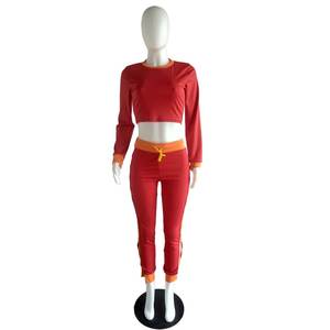 แฟชั่นใหม่ชุดกีฬาออกแบบติดตามสวีทสำหรับสุภาพสตรีผู้หญิงติดตามชุดที่กำหนดเอง - Product Image 1