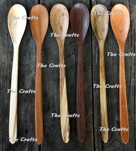 Ensemble de huit couverts de taille et de forme personnalisées Ensemble de cuillères en bois faites à la main pour accessoires de table - Product Image 5