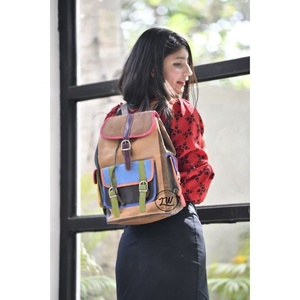 LW Mujer 2023 Estilo bohemio Color caramelo Mochila de cuero puro Resistente al agua Moda de tendencia con característica nacional - Product Image 1