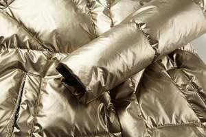 Chaquetas de Invierno Acolchadas Personalizadas de Alta Calidad al por Mayor para Hombre, Brillantes, Lisas y Cómodas - Product Image 4