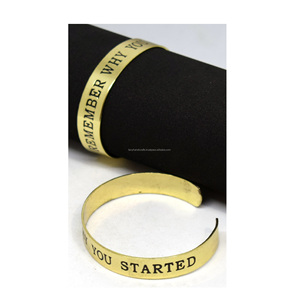 Nouveauté 2025 – Bracelet hexagonal en or rempli pour homme, style Hip Hop, bijou géométrique ethnique, manchette tendance – Idéal pour les cadeaux de famille du Nouvel An - Product Image 1