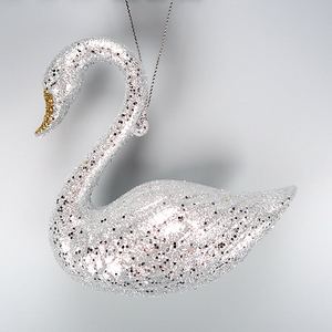 Decoración navideña, adorno de cisne acrílico con purpurina dorada - Product Image 3