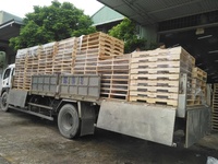 Palette en bois double face 1100x1100 à entrée 4 voies, conçue sur mesure par un fournisseur d'or du Vietnam, charge dynamique 2000 kg, meilleur prix