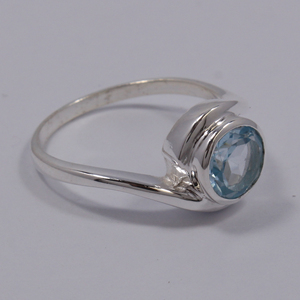 Lujoso anillo de Topacio Azul de Londres hecho de Plata de Ley 925 sólida anillo de piedra de corte redondo joyería de compromiso para mujeres y niñas - Product Image 3