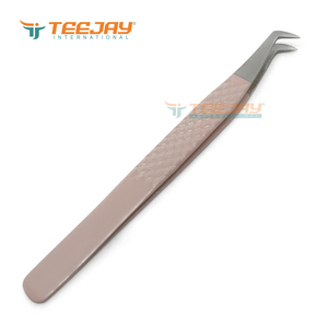 Pince à épiler TEEJAY Mini Boot Baby Pink en acier inoxydable thermolaqué, forme d'oiseau, pointe ultra-fine et lisse, prise diamantée - Product Image 2