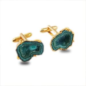 Pierre précieuse verte naturelle de Druzy, forme naturelle, or galvanisé, taille de la pierre 15-20mm, véritable pierre précieuse de Druzy, lien de manchette - Product Image 2