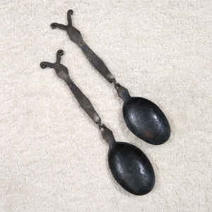 Ensemble de couverts en fer forgé à la main avec poignée de cuillère élégante TT-5012 à la main - Product Image 3