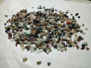 Cailloux modernes en pierre naturelle multicolore lisse et polie pour aquarium et décoration intérieure d'articles triés sur le volet - Product Image 5