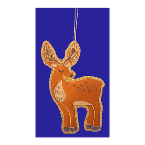 Hermoso Adorno Navideño Decorativo Bordado a Mano con Diseño de Ciervo Zari - Product Image 1