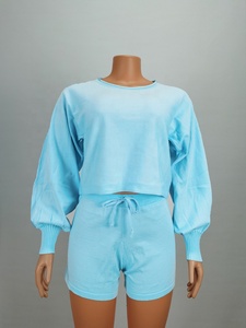 Ropa de talla grande para mujer, conjunto de manga acampanada con cuello redondo, Top corto liso con logotipo personalizado, pantalones cortos de cintura alta, venta al por mayor, verano 2022 - Product Image 5