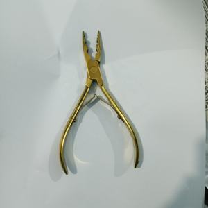 Pinzas Profesionales Obexa OBP-0394 de Acero Inoxidable Quirúrgico Chapado en Oro de 24k con 3 Orificios para Extensiones de Cabello con Encaje - Product Image 1