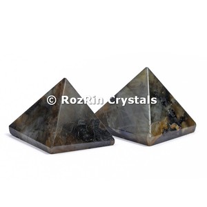 Pyramide de Labradorite de guérison de pierres précieuses au meilleur prix - Product Image 2